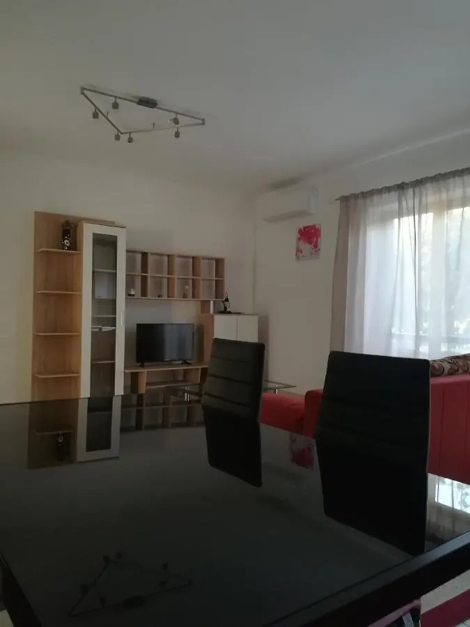 Apartments Eliva 우마그